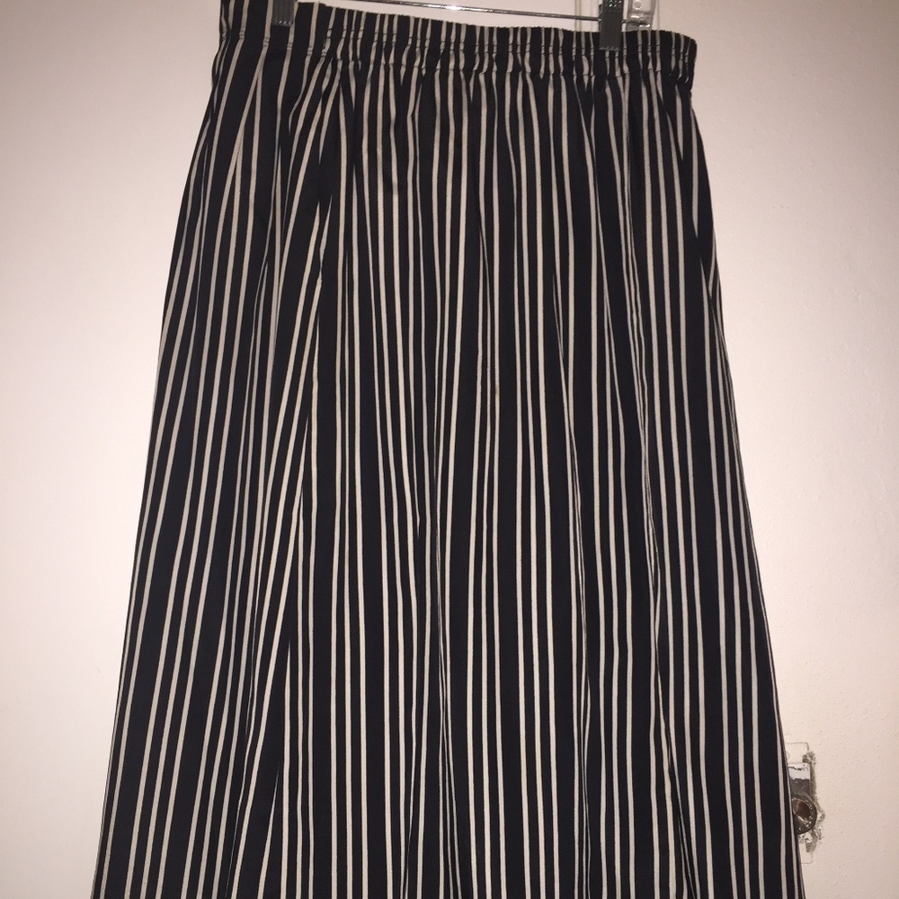 J Crew Black and White Pleated Midi Skirt